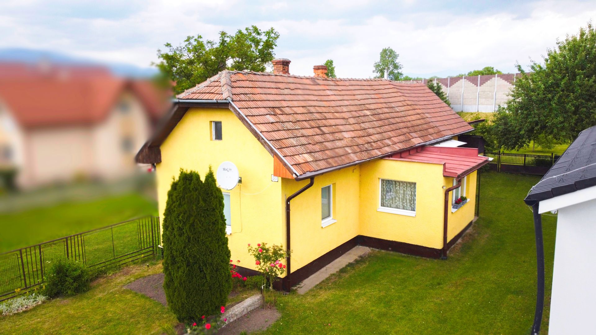 Rodinný dom v pôvodnom stave, Príbovce, 1034 m2
